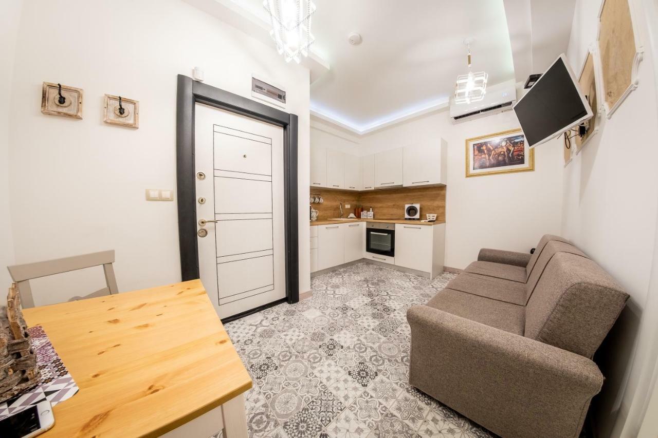 Sofia Pearl Life Apartment - No Window Apartment מראה חיצוני תמונה