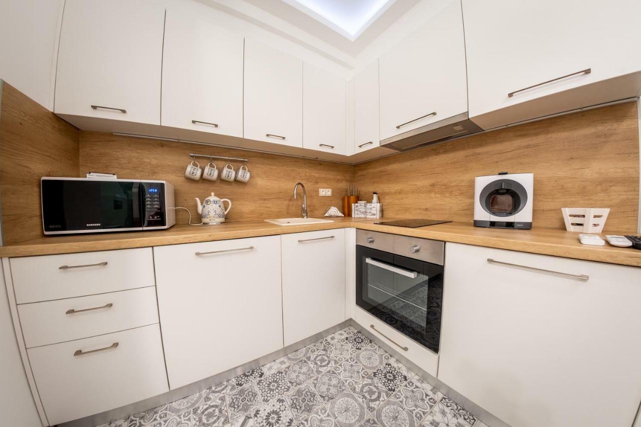 Sofia Pearl Life Apartment - No Window Apartment מראה חיצוני תמונה